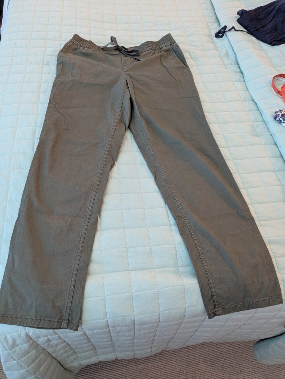 GUC GREEN Size 2 Old Navy 100% Cotton Pants